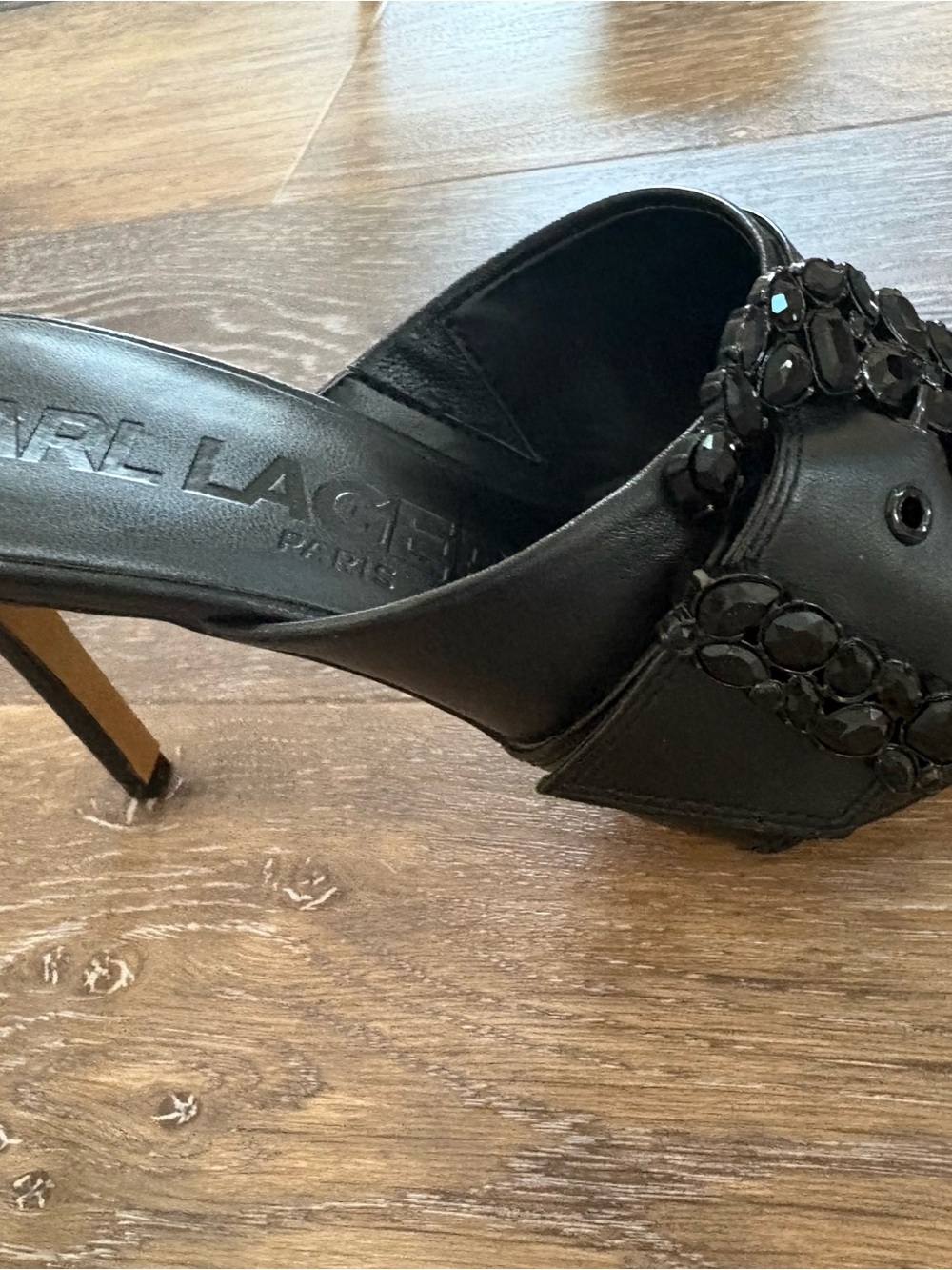 Karl Lagerfeld Paris, Hannie Black heeled sandal. Size 6. NEW $30